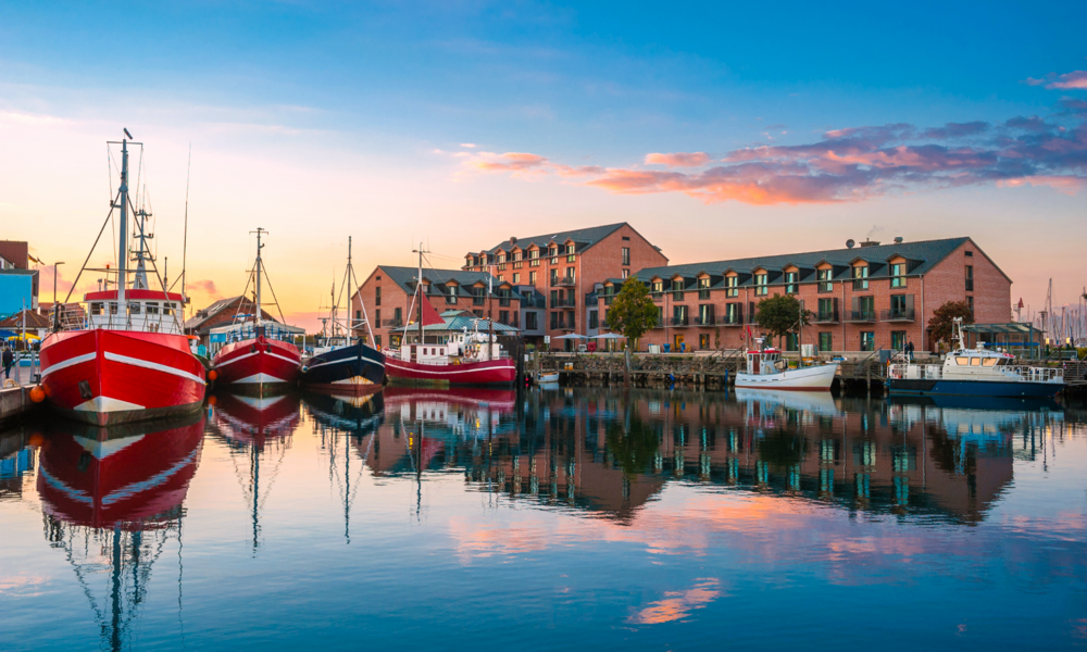 Heiligenhafen_Hotel | © Adobe Stock/Jürgen Wackenhut