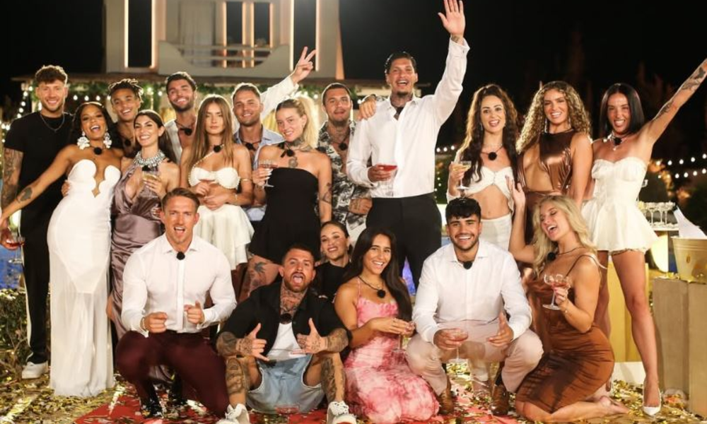 „Love Island VIP“-Finale: Siegerpaar überrascht! Sind SIE noch zusammen? | © loveisland.de/rtlzwei/Instagram/Screenshot