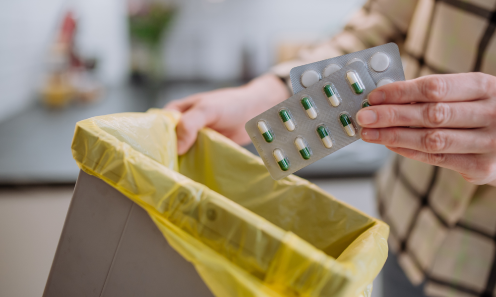 Medikamente entsorgen | © Adobe Stock/Halfpoint