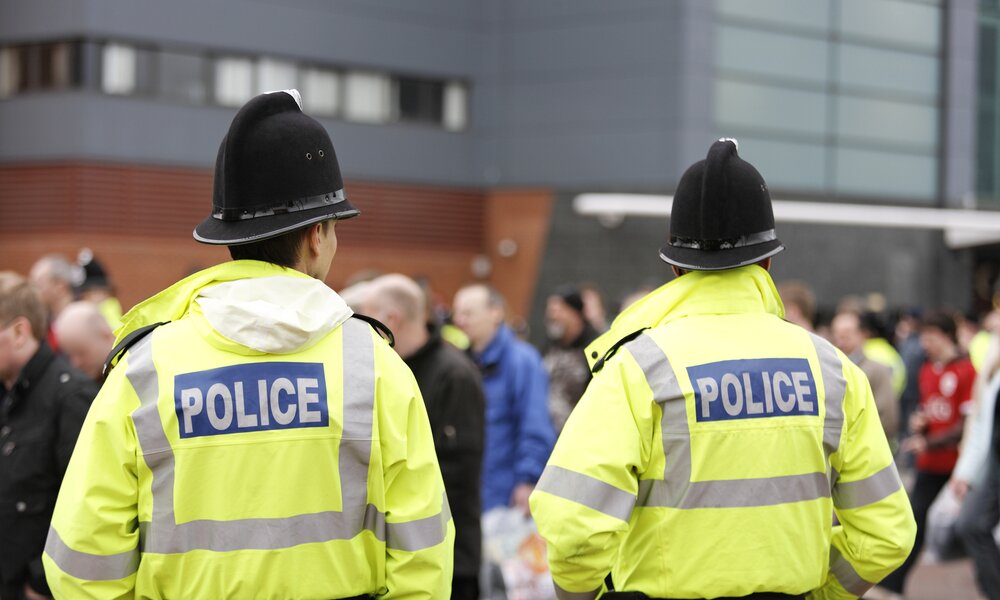Englische Polizisten halten Wache  | ©  Getty Images / andrewmedina