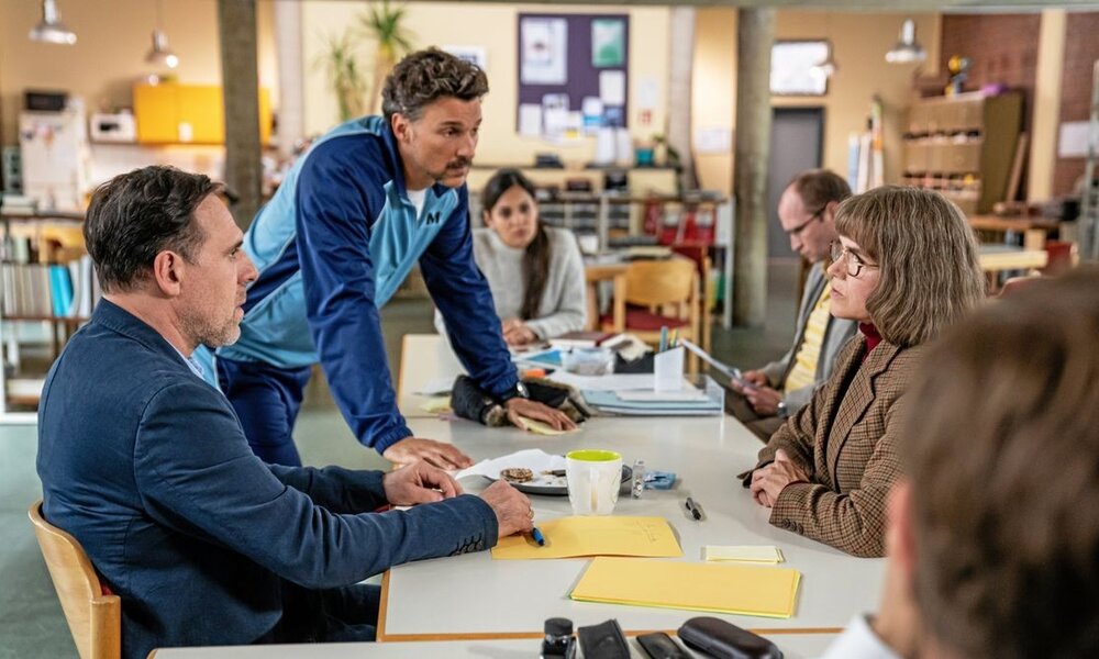 An einem Freitagnachmittag gerät die Situation im Lehrerzimmer eines städtischen Gymnasiums langsam außer Kontrolle. | © Sony Pictures