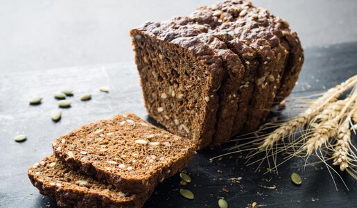 Haferflocken Brot ohne Mehl | © gettyimages.de/Arx0nt