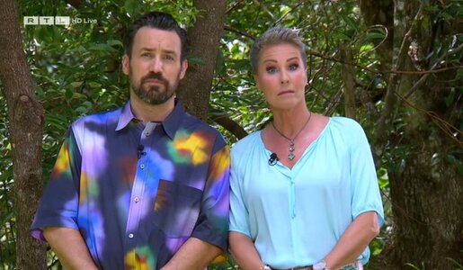 Erster Dschungelcamp Exit Sonja Zietlow und Jan Köppen ziehen Knallhart-Bilanz | © RTL/Screenshot