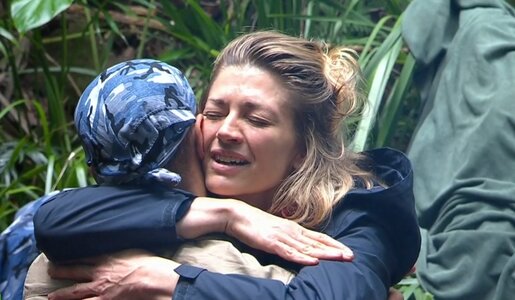 Nina Botts „Dschungelcamp“-Aus sorgt für Empörung im Netz: „Ertrage das nicht mehr“ | © RTL/Screenshot