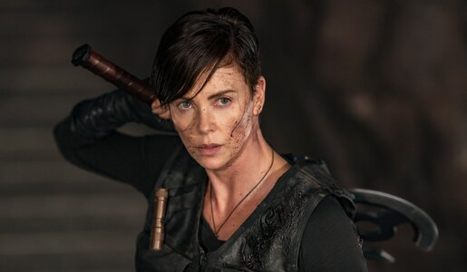 Charlize Theron im Netflix Film "The Old Guard" | © Netflix/Aimee Spinks