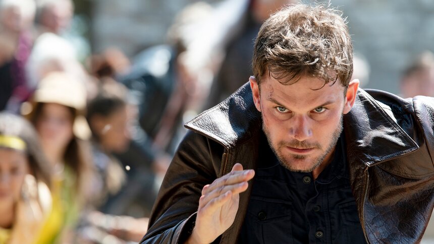 Jeremy Irvine in der Serie "Treadstone" | © Getty Images/USA Network