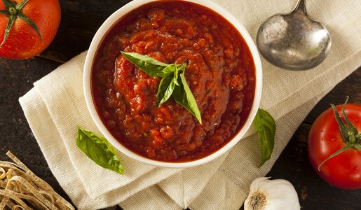 Darum solltest du mehr Tomatenmark essen | ©  Getty Images / bhofack2