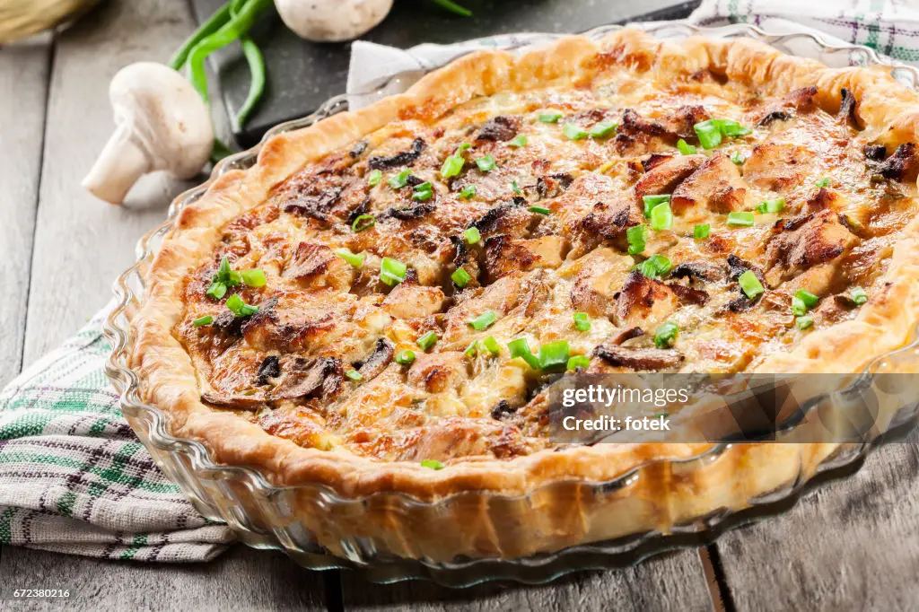 Herzhafter Kuchen im Anschnitt. | © Getty Images / fotek
