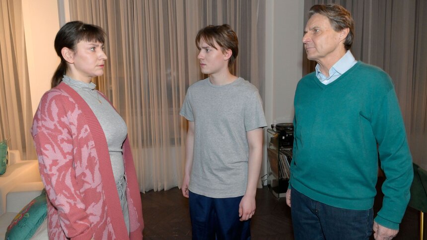 Eva (Kati Thiemer), Lukas (Oliver Szerkus, M.), Jo Gerner (Wolfgang Bahro) | © RTL/Rolf Baumgartner