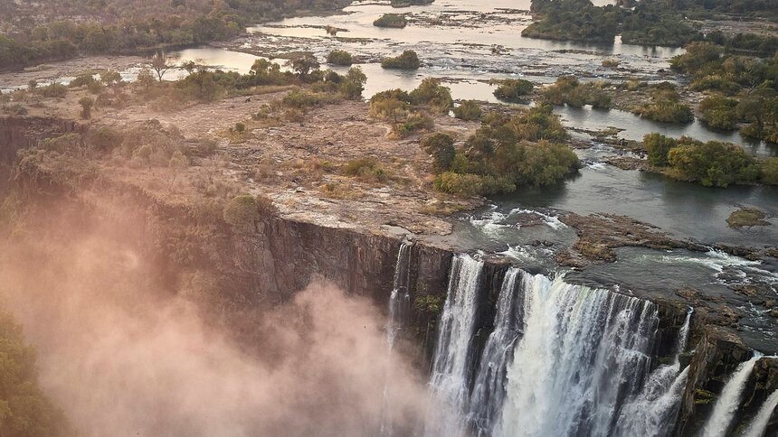 Afrika von oben Viktoriafälle | © IMAGO / Westend61