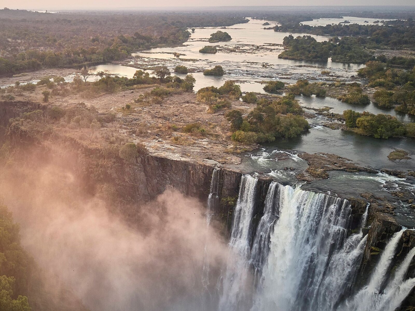 Afrika von oben Viktoriafälle | © IMAGO / Westend61